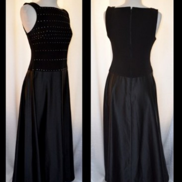 TADASHI SHOJI Other - TADASHI SHOJI Black Gown Satin Skirt Crystals Top